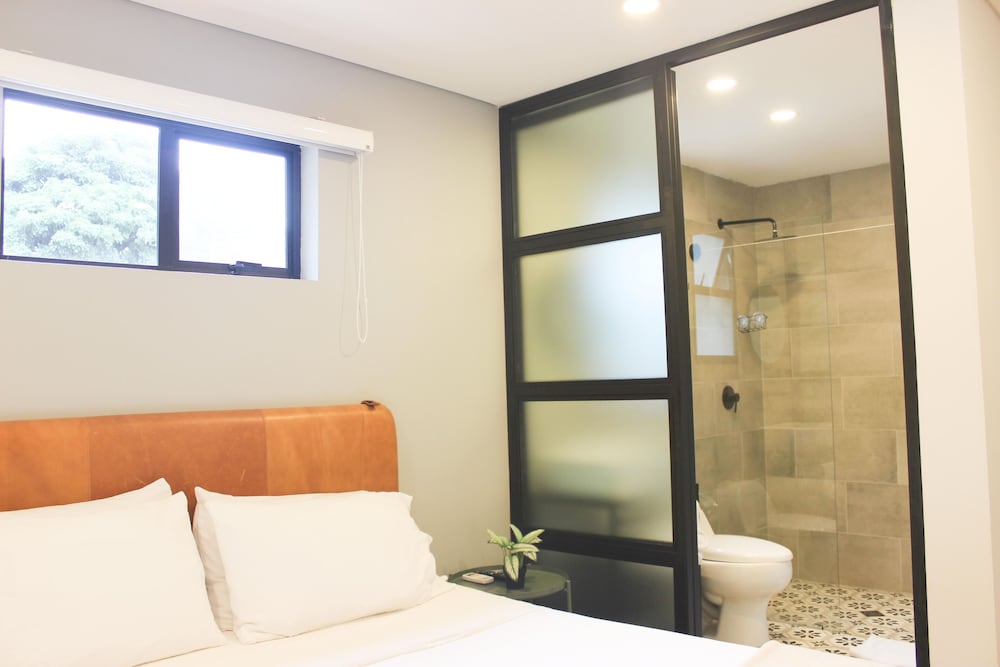Double Room, 1 Queen Bed, Non Smoking photo 3
