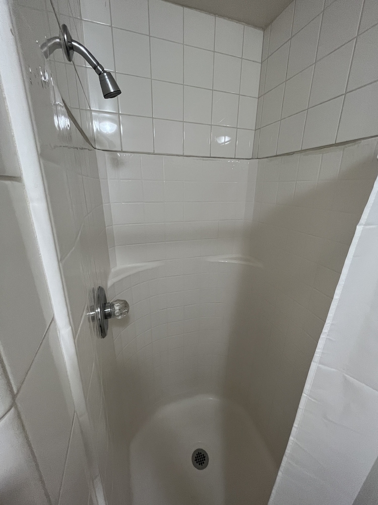 Standard Double Room, 2 Queen Beds, Kitchenette, photo 6