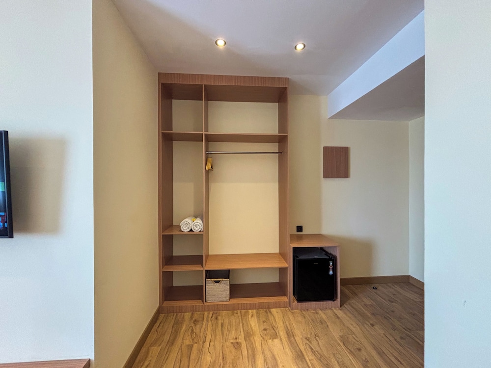 Junior Suite, 1 Bedroom - Photo 12