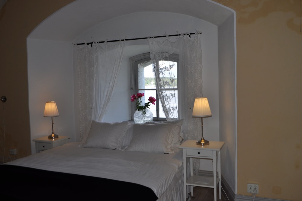 Family Room, Ocean View - Photo 1