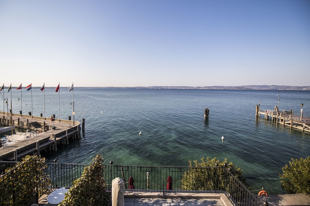 Double Room, Balcony, Lake View - Photo 3
