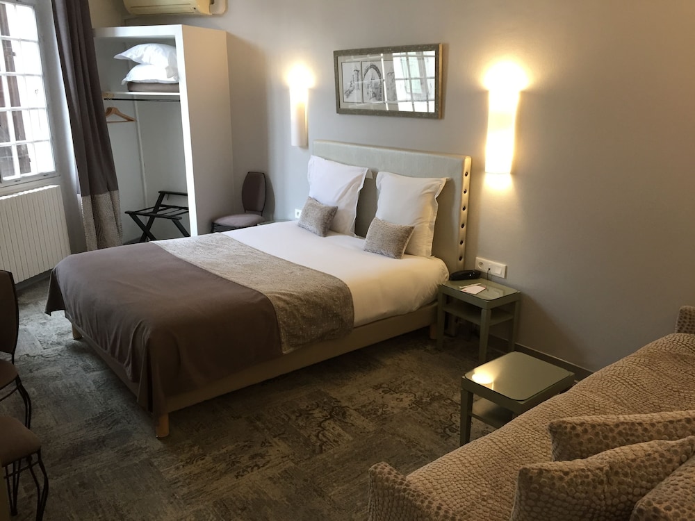 Quadruple Room - Photo 8