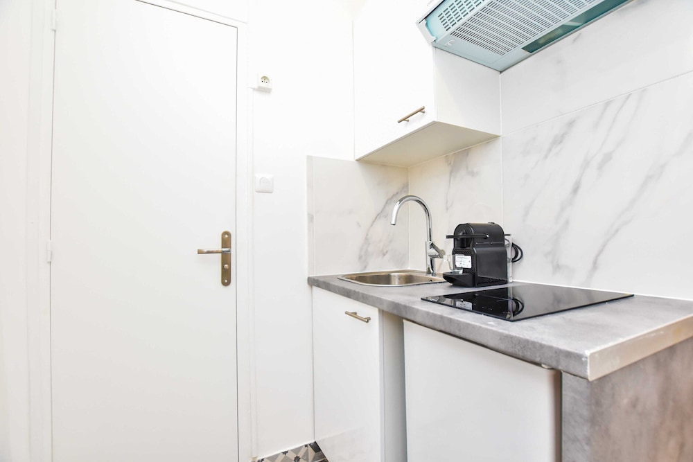 Apartment photo 2