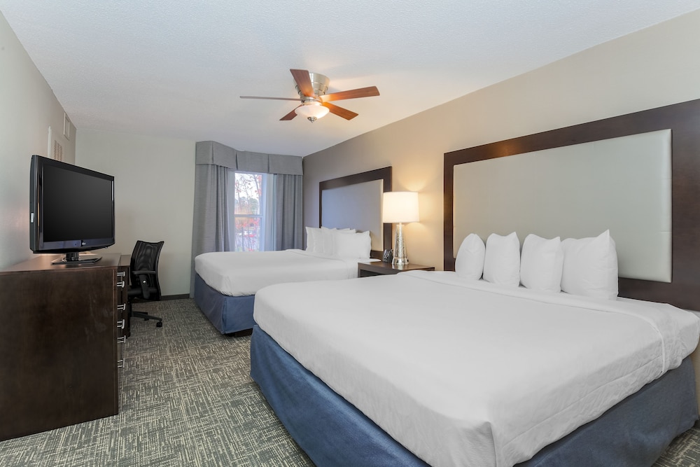 Suite, 2 Queen Beds, Accessible, Non Smoking - Photo 2