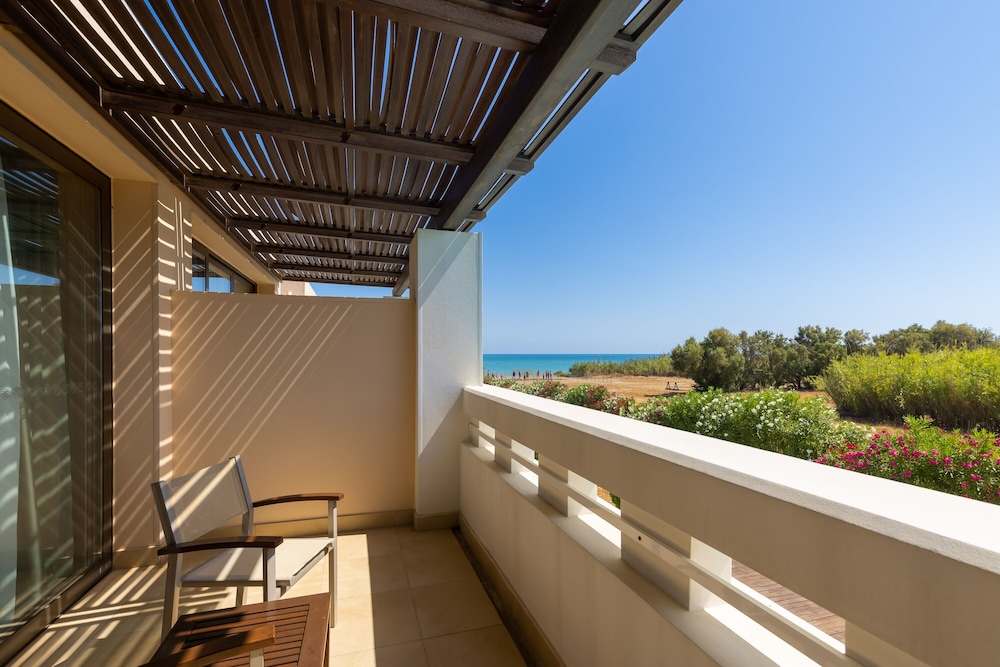 Deluxe Room, Sea View - Photo 3