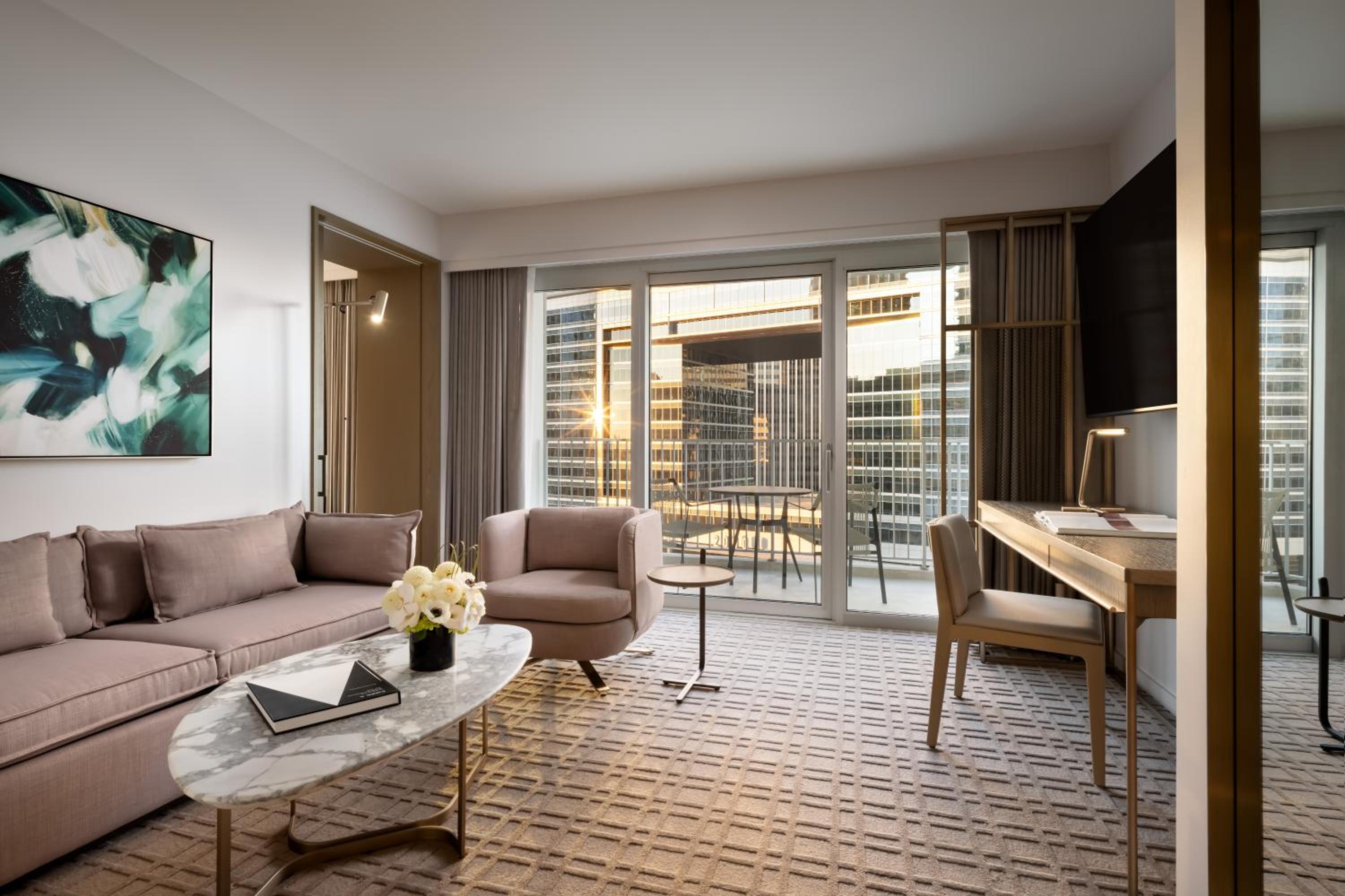 Fairmont Gold One Bedroom King Suite with Lounge Access - Hearing Access