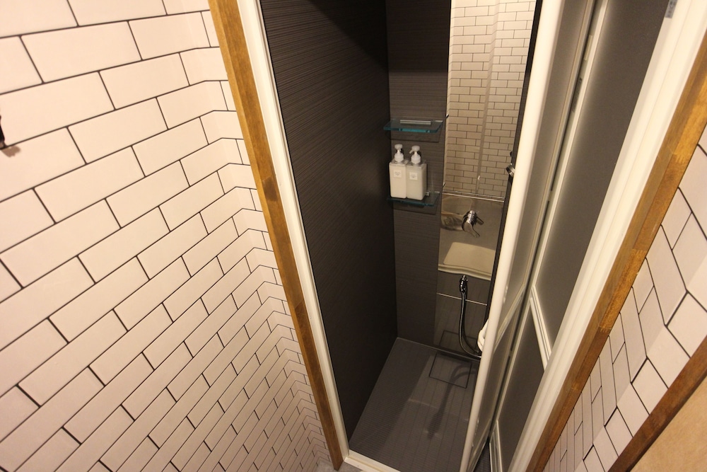 Quadruple Room - Photo 5