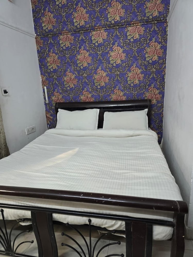 Basic Room, Ground Floor