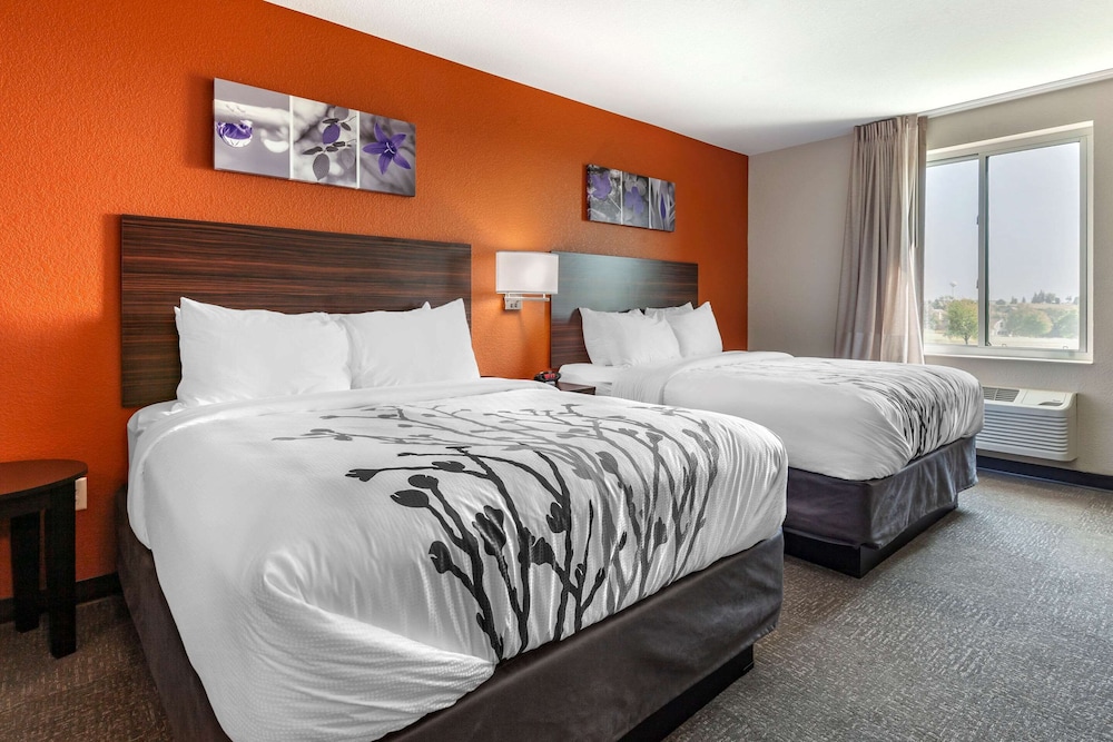 Suite, 2 Queen Beds, Accessible, Non Smoking - Photo 1