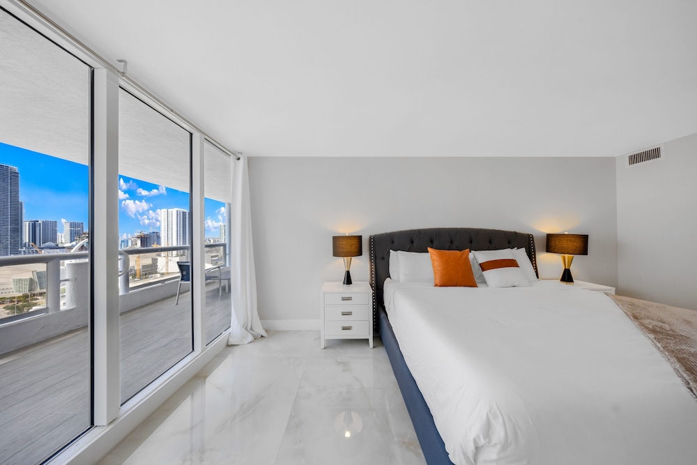 Deluxe Apartment, City View (1 Bedroom)