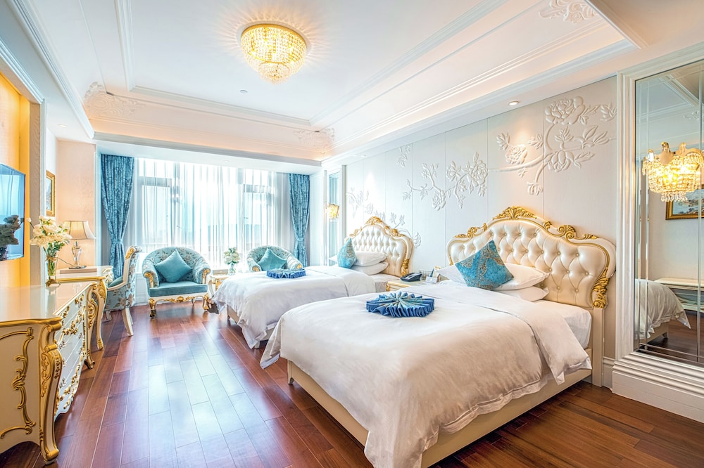 Deluxe Room, 2 Double Beds, Non Smoking