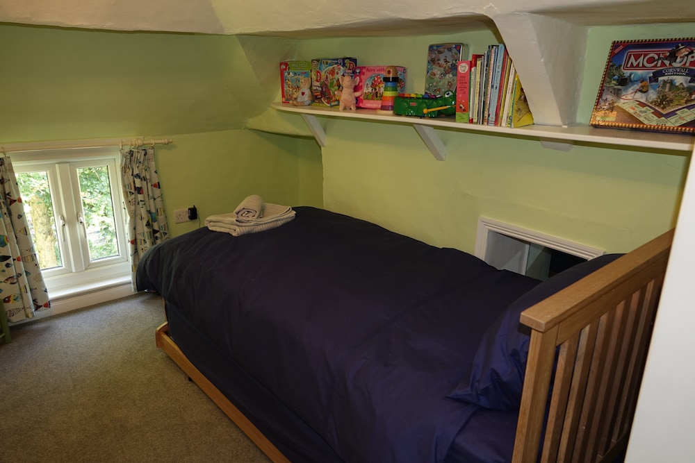 Family House photo 3