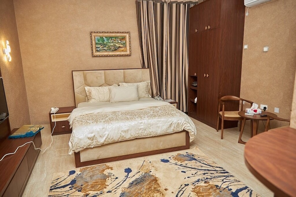 Family Apartment, Balcony, City View photo 3