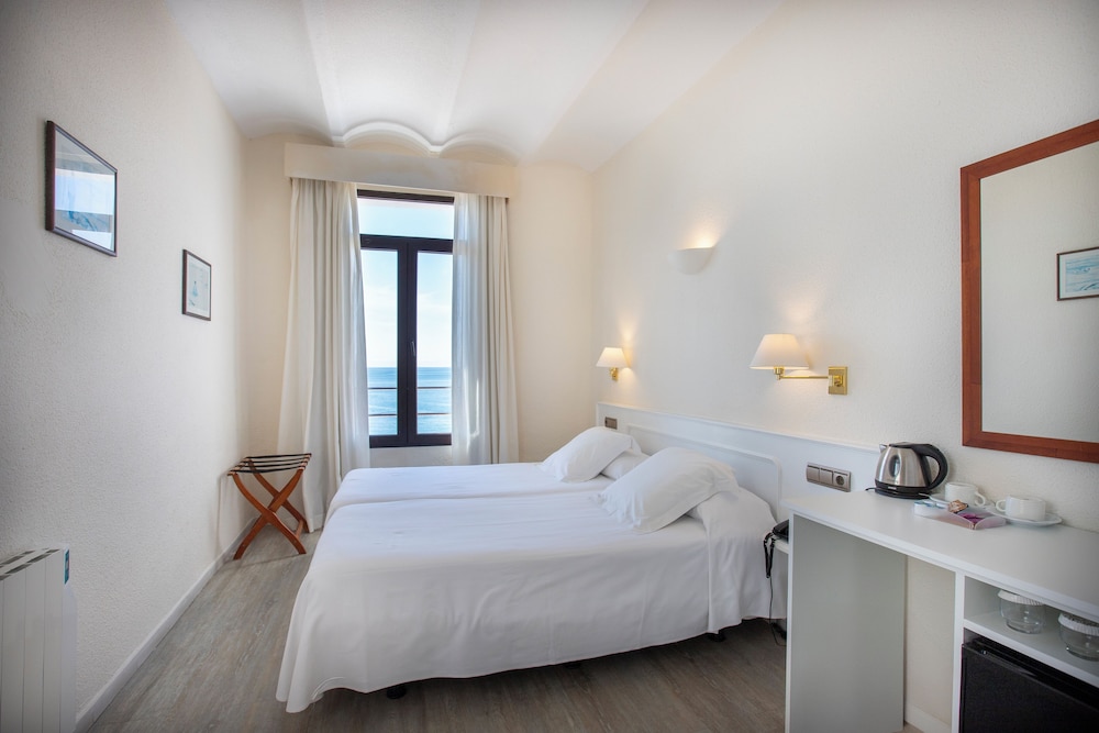 Double Room - Photo 5