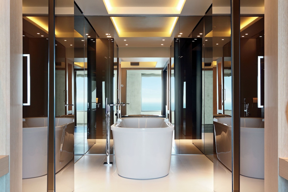 Club Suite, 1 Bedroom (Arts) thumbnail 5