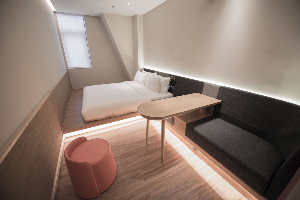 Basic Double Room, Non Smoking, Air conditioning photo 2