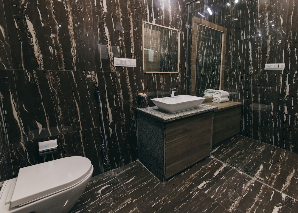 Suite Room With Private Balcony photo 3