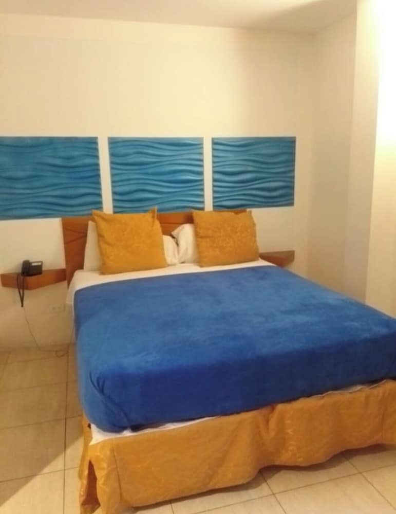 Standard Quadruple Room, City View photo 3