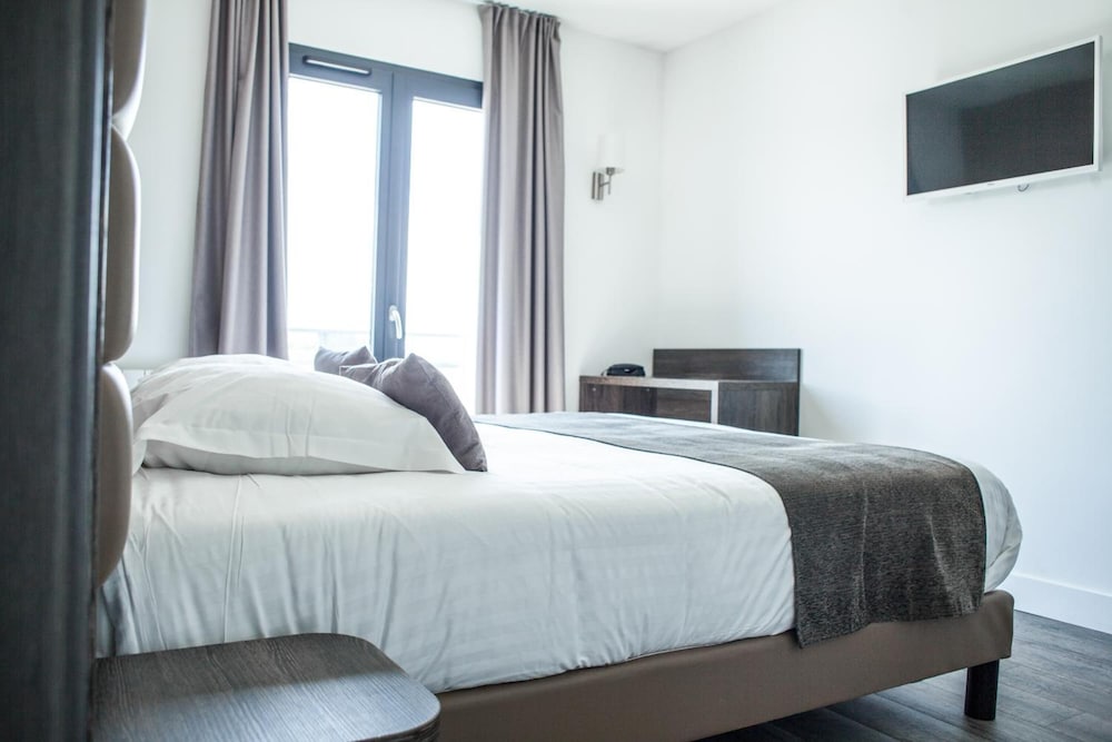 Standard Double Room - Photo 2
