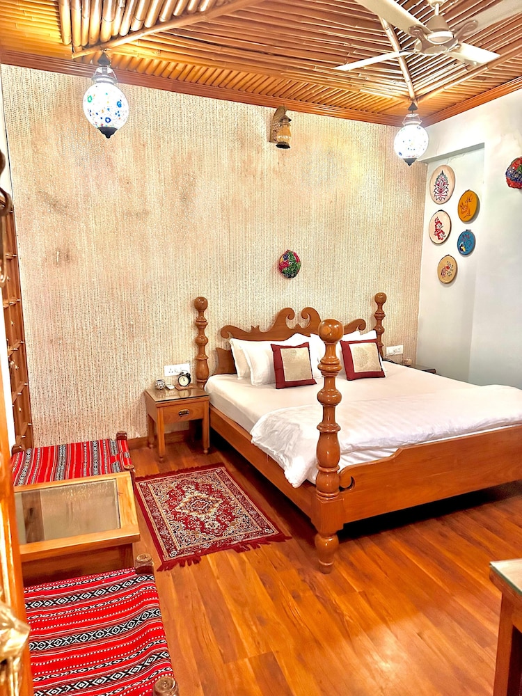 Luxury Room