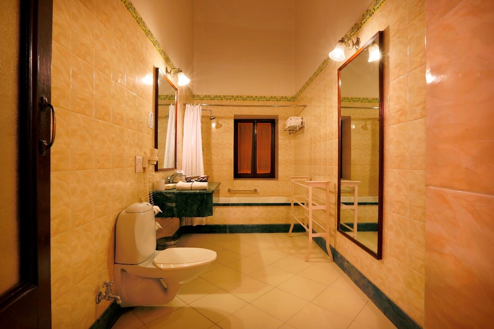 Deluxe Room - Photo 19