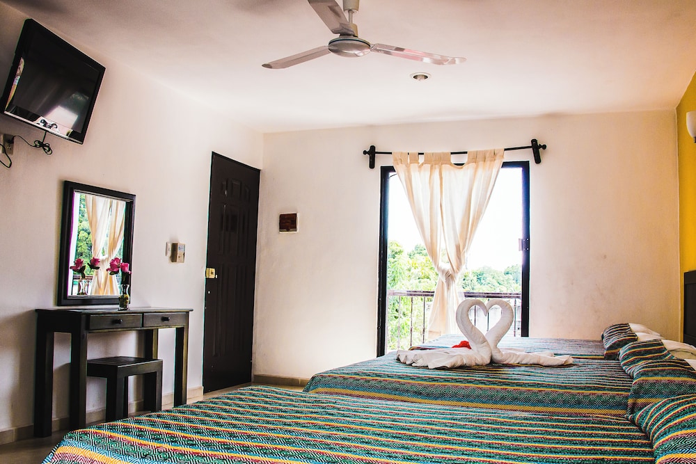 Basic Triple Room photo 2