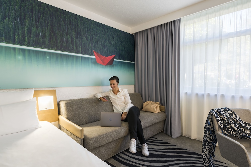 Classic Room, Multiple Beds - Photo 2
