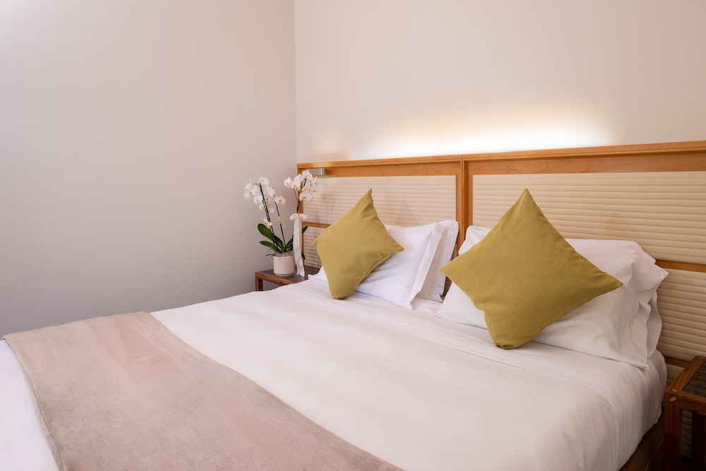 Suite with Hot Tub and Terrace - Photo 4