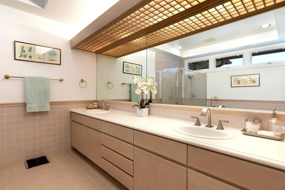 Condo (2 Bedrooms) photo 2