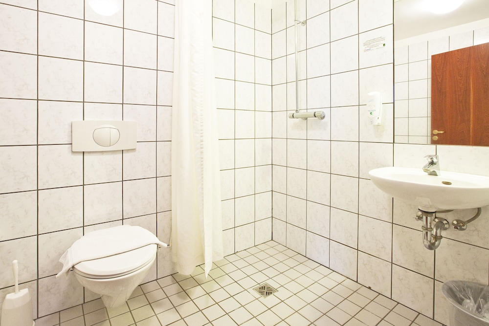 Quadruple Room - Photo 3
