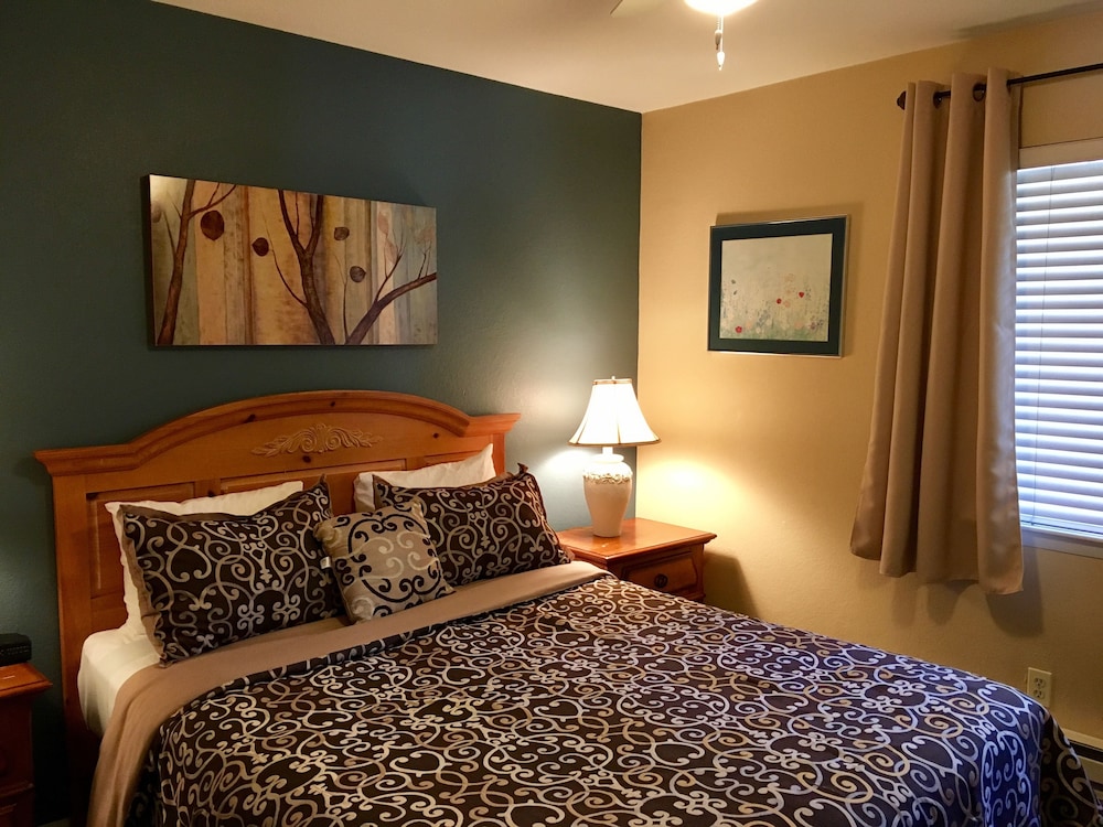 Condo, 1 Bedroom, Lake View - Photo 3