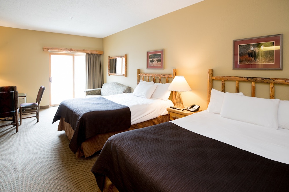 Double Queen Suite - Waterpark Included photo 3
