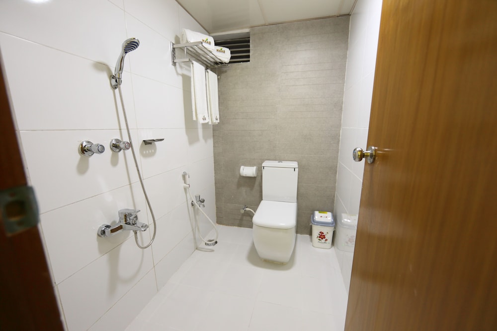 Super Deluxe Triple Room photo 3
