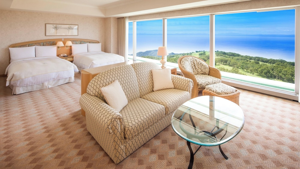 Suite, 2 Twin Beds (Sea Side) - Photo 3