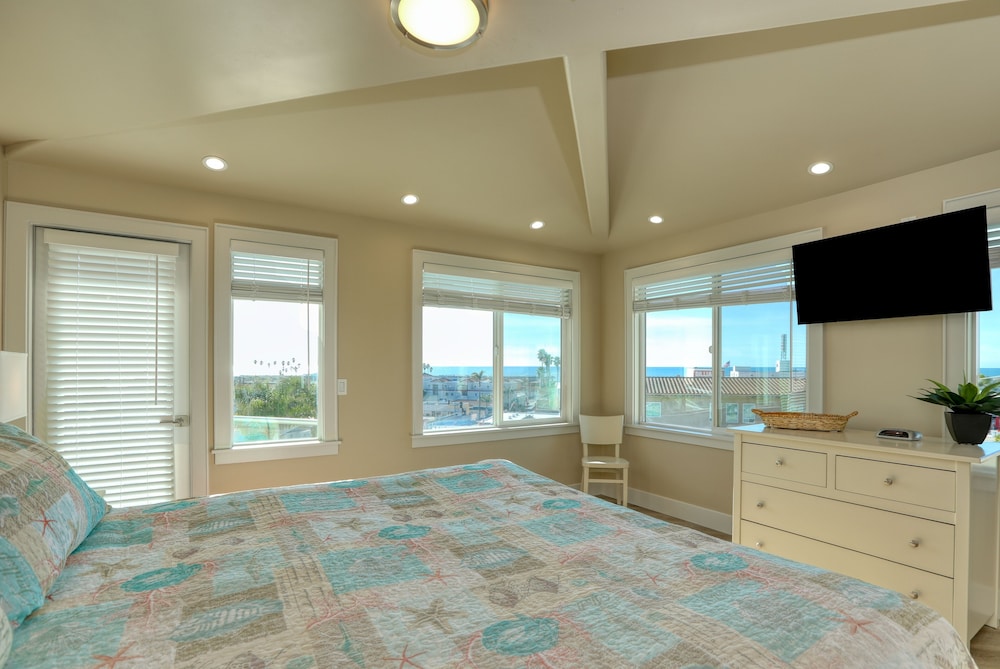 Townhome, 3 Bedrooms photo 2