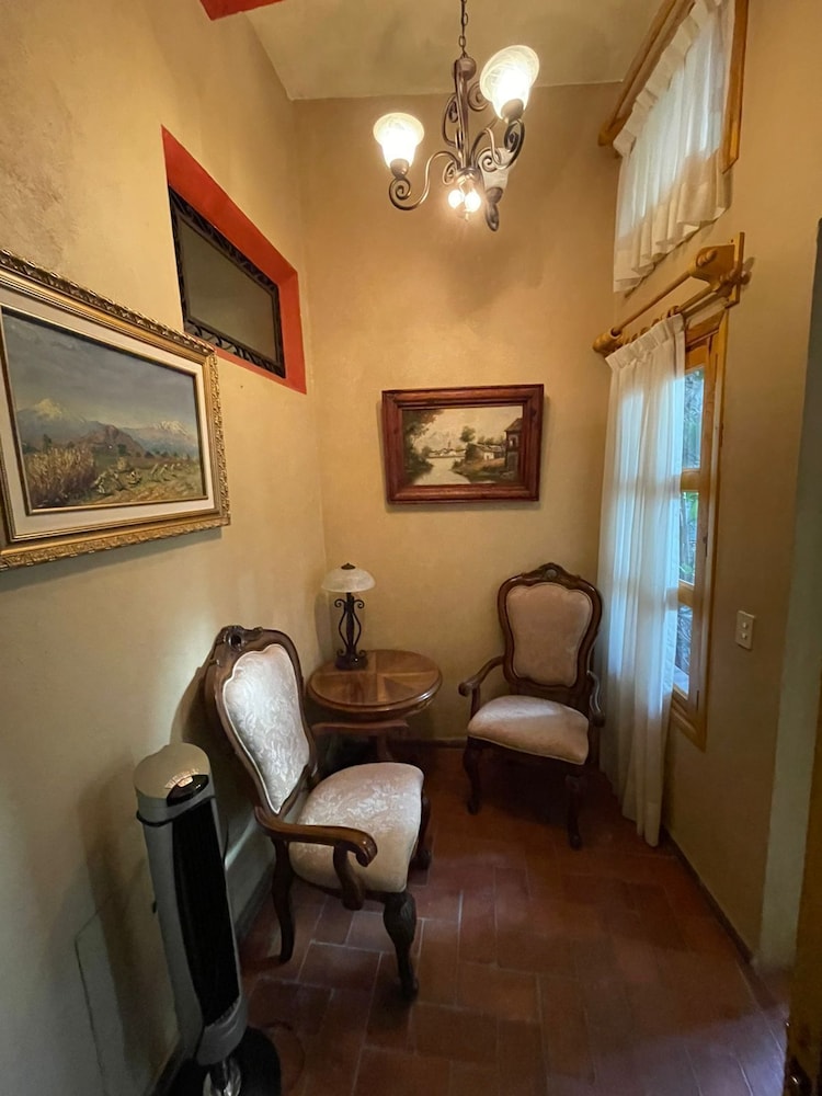 Honeymoon Room photo 2