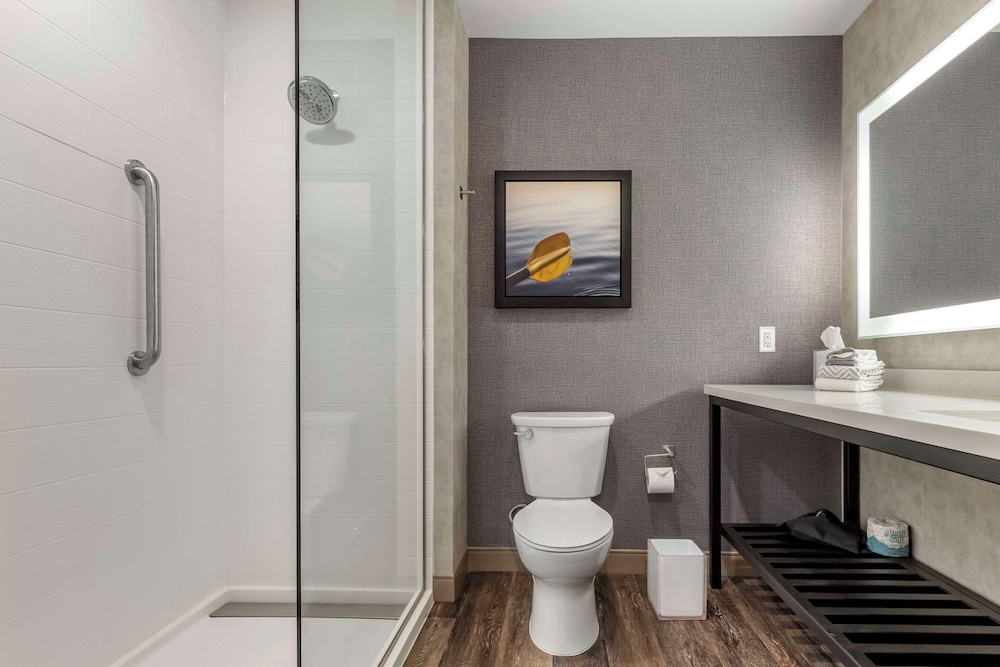 Standard Room, 2 Queen Beds, Non Smoking (Shower) photo 2