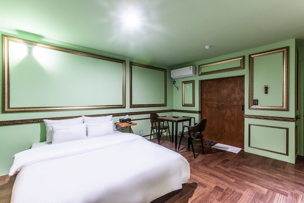 Premium Room photo 2