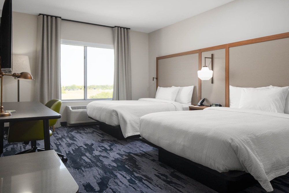 Room, 1 Queen Bed, City View photo 2