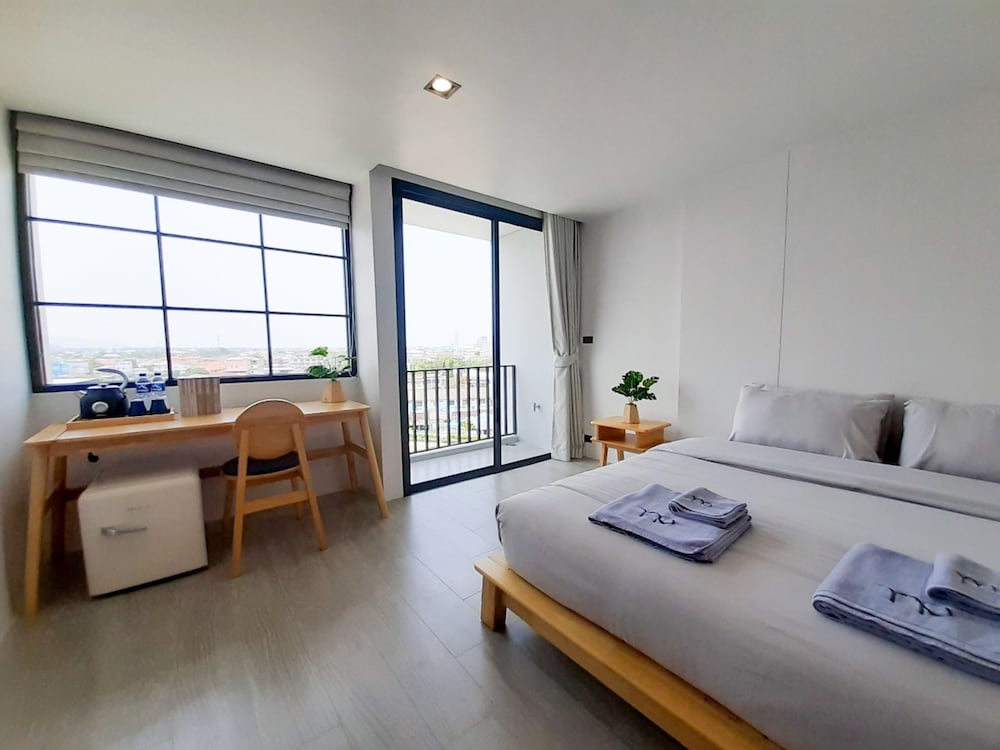 Superior Room, 1 Bedroom, Non Smoking - Photo 6