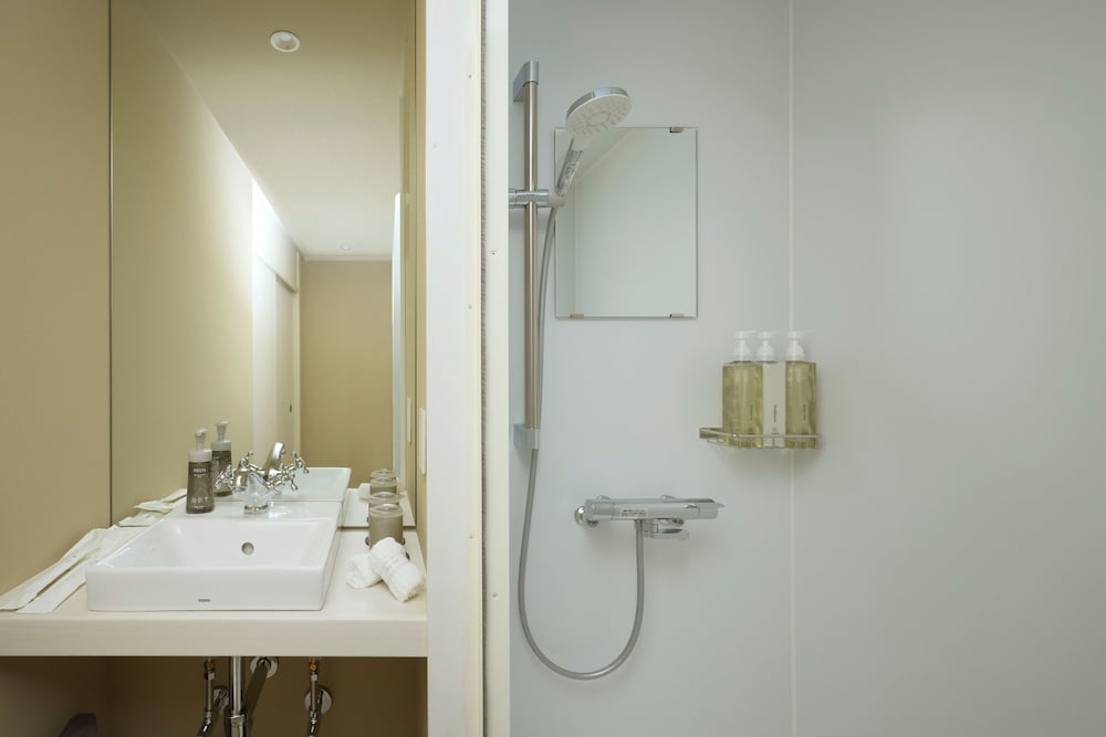 Moderate Japanese-Western Room, Shower Only, Non Smoking photo 3