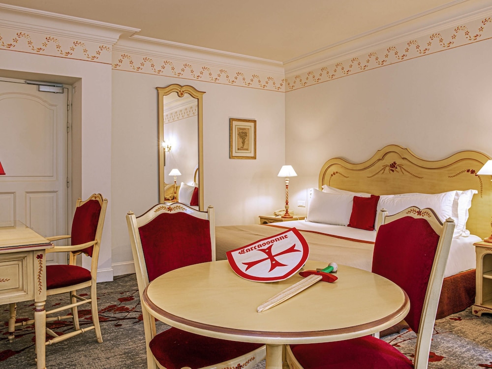 Family Room, Multiple Beds
