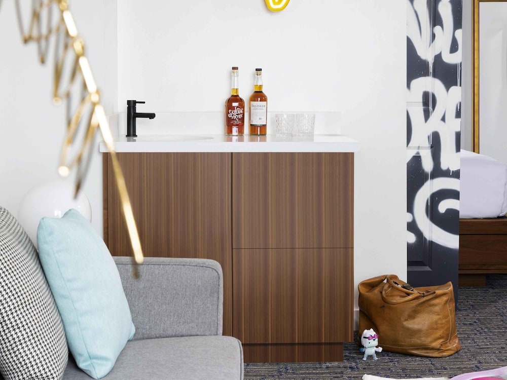 Suite, 1 Bedroom, City View