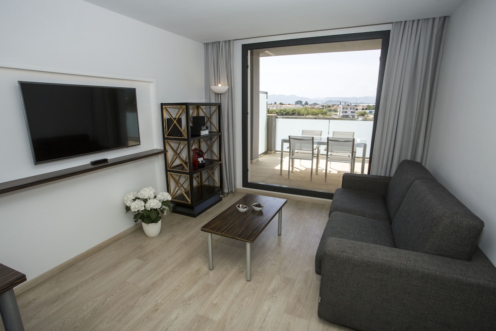 Superior Apartment, 1 Bedroom (2 Adults + 2 Children) - Photo 5