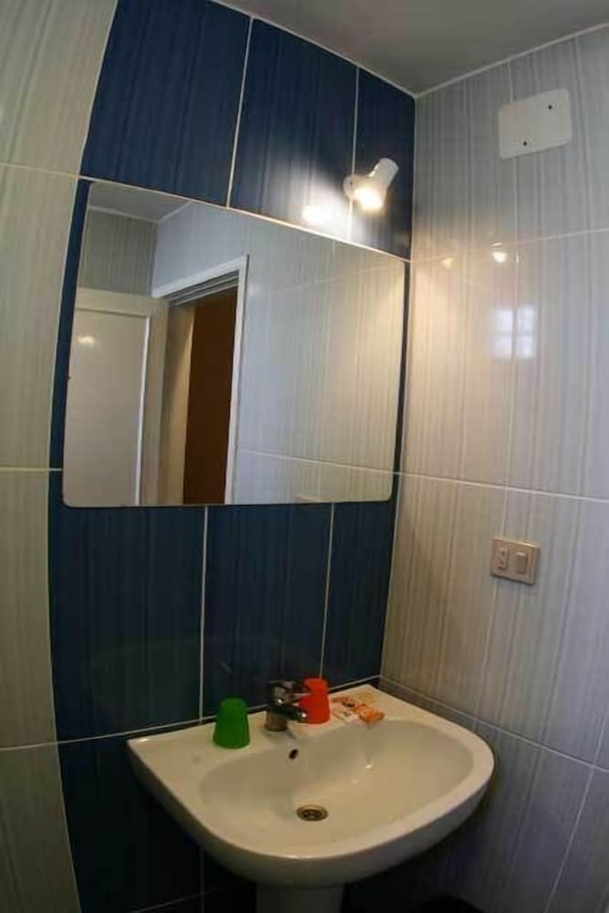 Economy Room photo 2