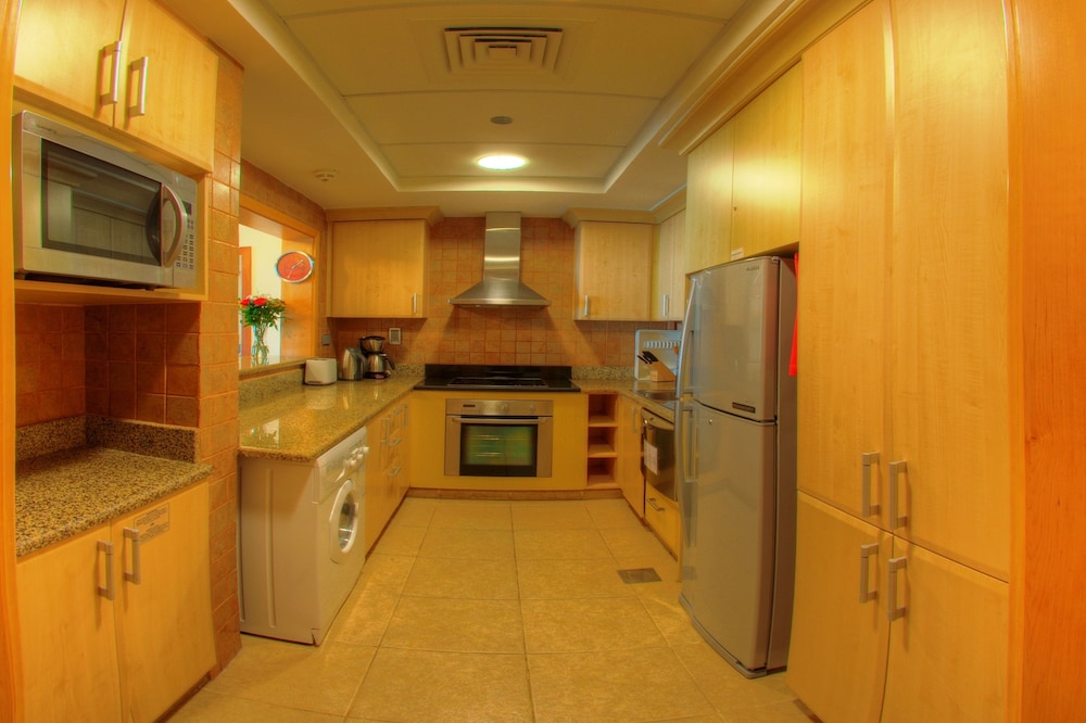 Two Bedroom Apartment Partial Sea View inclusive of 4 Beach Access photo 2