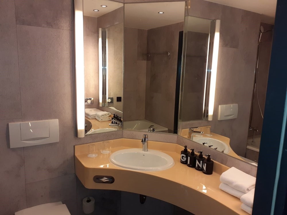 Family Triple Room - Photo 15