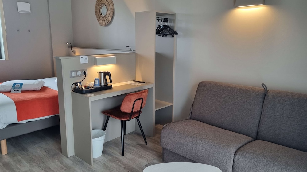 Superior Room, 1 Double Bed with Sofa bed - Photo 7