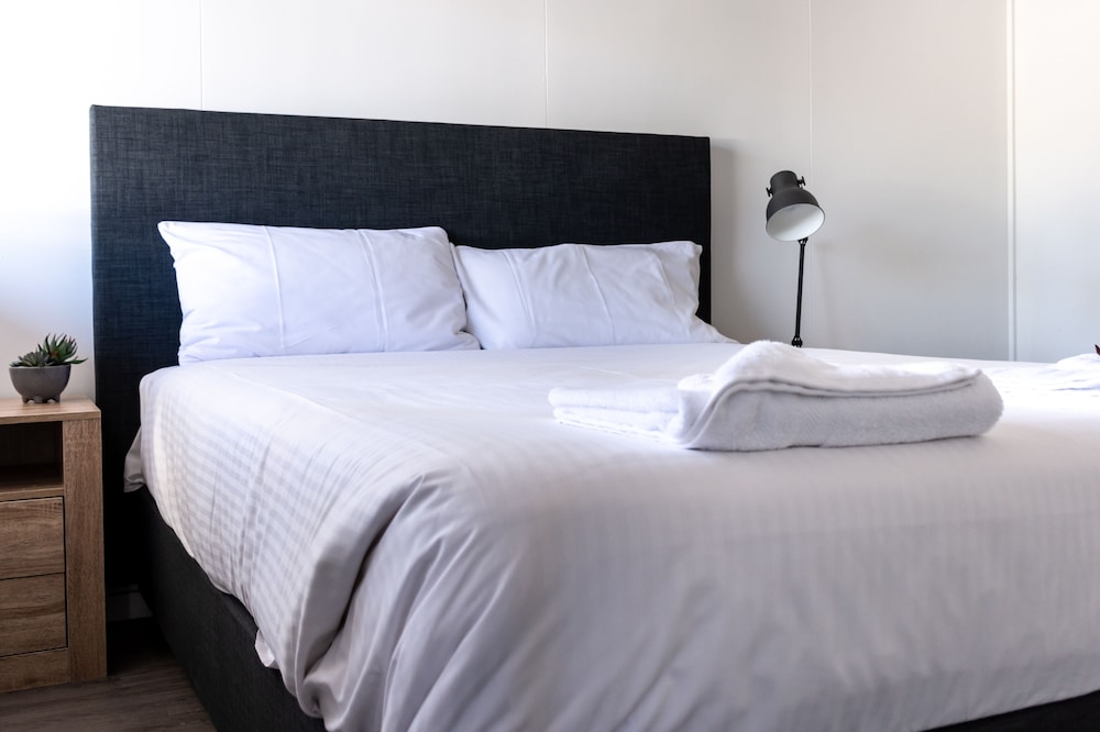 Deluxe Suite - Photo 5
