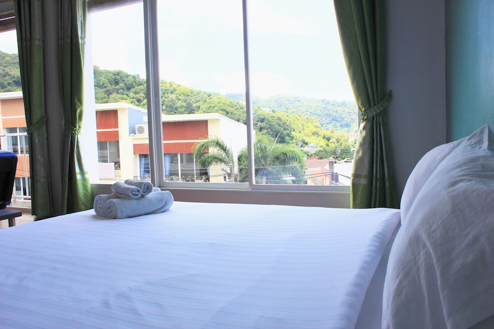 City Room, 1 Queen Bed with Sofa bed, Non Smoking, City View photo 3